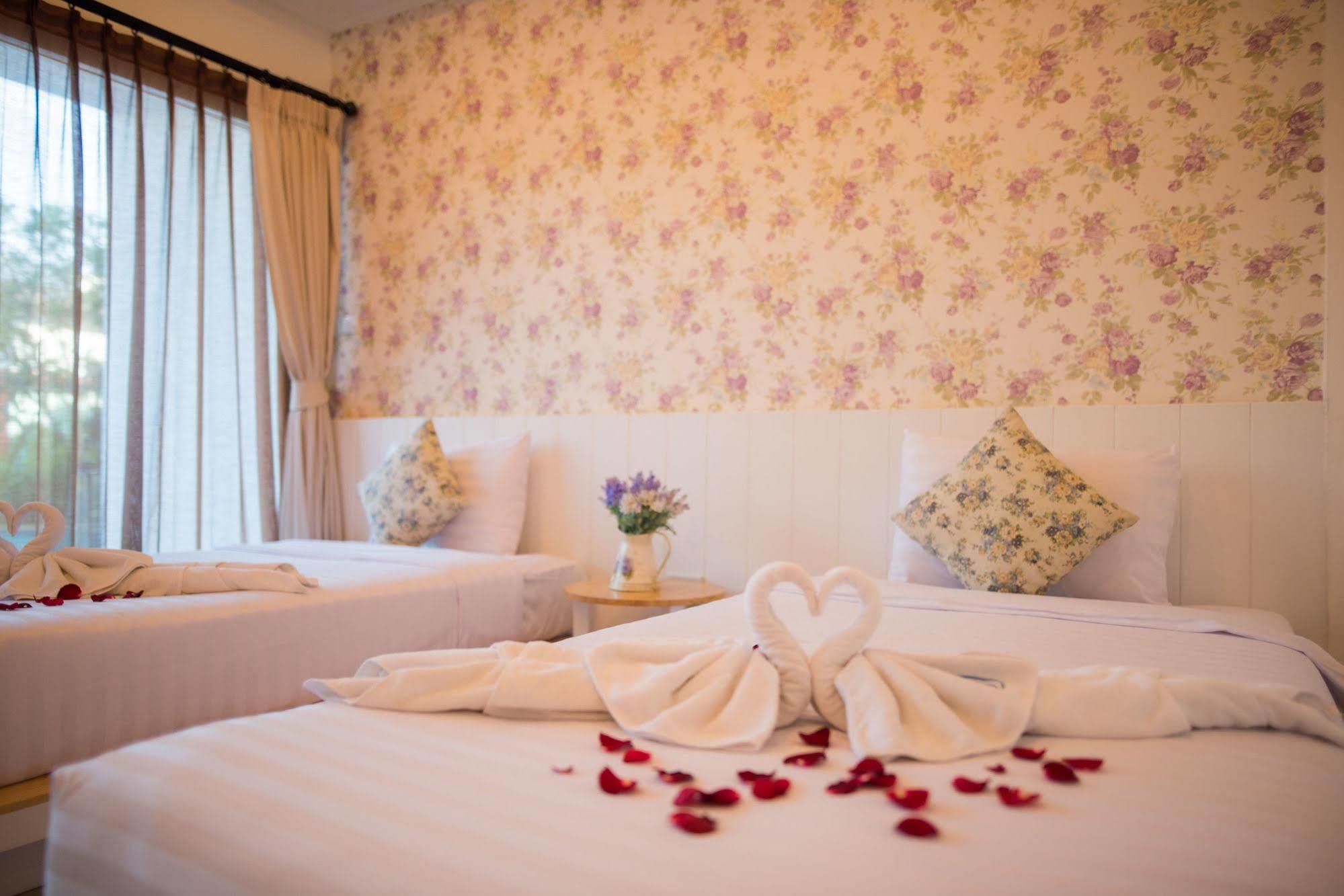 Milano Huahin Hotel Exterior photo
